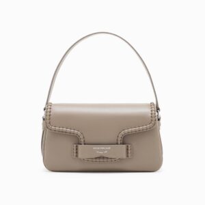 Shoulder bag with buckle